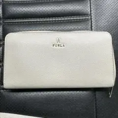 FURLA/ホワイト長財布