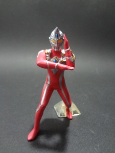 ウルトラマンマックス　　HGシリーズ ウルトラマン45 最強！最速！ウルトラマンマックス登場編