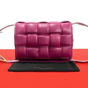 ほぼ未使用 希少品 BOTTEGA VENETA ボッテガヴェネタ パデットカセット レザー 本革 ショルダーバッグ ポシェット パープル 紫 20681