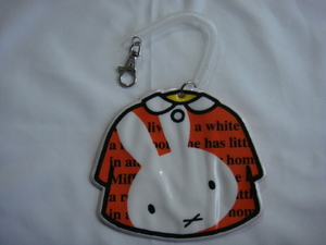 miffy・ミッフィー^,,.パスケース_.,,^「未使用品」