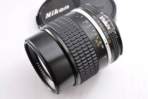 Nikon Ai-S NIKKOR 105mm F2.5　105/1:2.5　ニコン　AISニッコール　MFレンズ　#1902