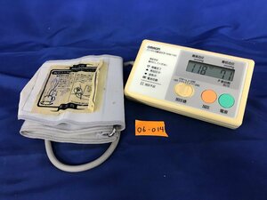 ★０６―０１４★血圧計　OMRON/オムロンデジタル自動血圧計 HEM-712C 動作確認済 電池式 管理医療機器 ヘルスケア 測定器 [60]