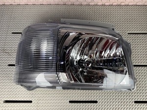 ハイエース 200系1-2型 (H16/8-H22/6) クリスタルヘッドライト 左右セット 新品
