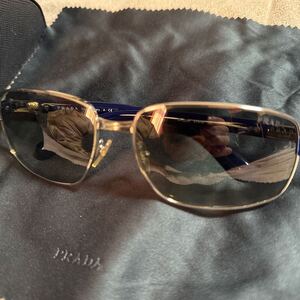 PRADA サングラス