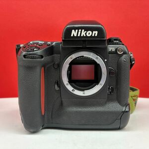 □ Nikon F5 ボディ フィルムカメラ 一眼レフカメラ 動作確認済 シャッター、露出計OK ニコン