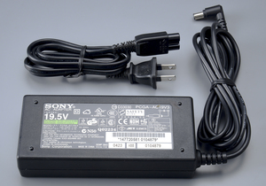  SONY AC ADAPTER 19,5V