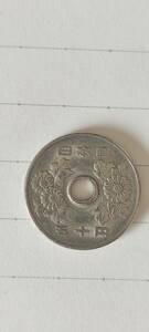 穴ずれ エラーコイン　50円 昭和56年 穴ズレ 五十円 硬貨