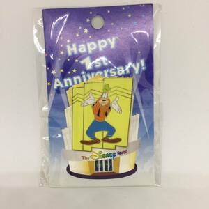 ♪ ディズニーストア イクスピアリ 1周年記念 グーフィー IKSPIARI Happy 1st Anniversary! Goofy 2001個 限定 ピンバッジ 2001年 新品