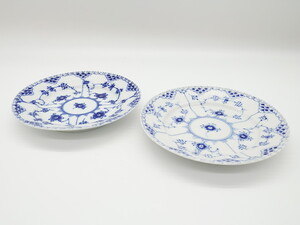 R-062463　デンマーク ROYAL COPENHAGEN(ロイヤルコペンハーゲン) ブルーフルーテッド フルレース 皿2客セット(プレート)(定価約66000円)