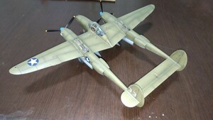 タミヤ　1/48 ロッキード P-38F ライトニング 完成品