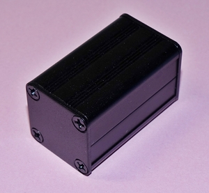 アルミサッシケース 25×25×43mm つや消しブラック パネルが取り外せるため穴あけ加工しやすい 黒色 DIY 電子工作