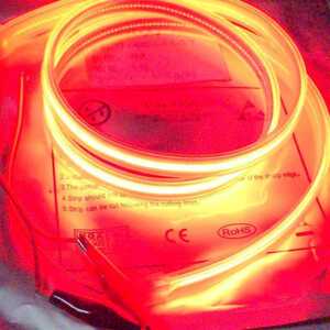 今度は防水仕様のLED COBラインテープ 赤色発光 12V LEDs