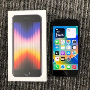 B8【中古】iPhone SE 第3世代 64GB 黒　99％　ミッドナイト　 SIMフリー　シムフリー　Apple iPhone SE3　354532199986880