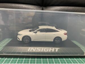 ホンダ　HONDA インサイト INSIGHT ZE4 カラーサンプル ミニカー 希少 非売品　大きい　1/ 43 パールホワイト