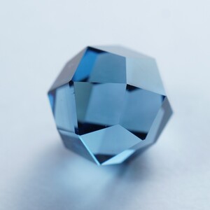 3.14ct 二十四面体 YAG イットリウム・アルミニウム・ガーネット