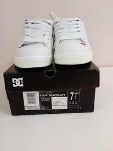 (2892702) DCSHOES 25cm スニーカー 白/赤 DM211601 ローカット スケーター 箱付き