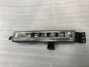 中古　ホンダ　ヴェゼル　RU1/2/3/4　中期　純正　左　LED　フォグランプ　フォグ　W2885G