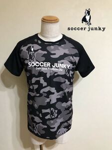 【美品】 SOCCER JUNKY サッカージャンキー トレーニング ドライウェアー クルーネック カモフラ Tシャツ サイズM 半袖 迷彩柄 黒 グレー