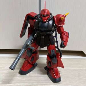 ガンプラ完成品 MS-06R-2 ザクII ジョニー ライデン少佐機 （1/100スケール MG マスターグレード 機動戦士ガンダム MSV 0053605）