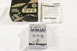 【DNA ANALOGIC】名機 Bass Dragger（ベース用プリアンプ／ディストーション）USED 箱付・準美品