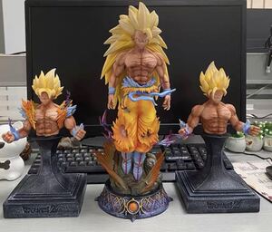 値段交渉可能　ドラゴンボール 孫悟空　32cm PVC製 フィギュア