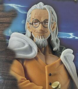 レイリーのフィギュア　ワンピースDXF 〜THE GRANDLINE SERIES〜EXTRA　SILVERS.RAYLEIGH　発売元:BANDAI SPIRITS　アミューズメント専用