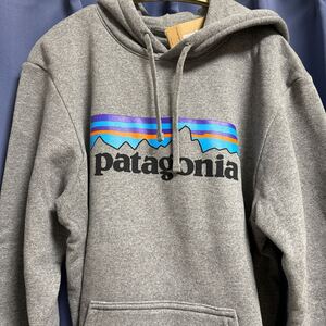 【未使用】パタゴニア Patagonia パーカー P-6 Logo Uprisal フーディ メンズ S グレー スウェット