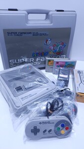 美品 / 動作品 Nintendo 任天堂 スーパーファミコン SHVC-001 コントローラACアダプター AVケーブル 箱付 セット希少品 レトロゲーム(R-9)