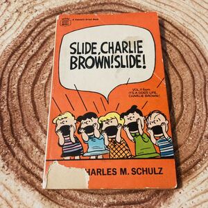 ビンテージ 洋書 1968s SLIDE,CHARLIE BROWN!SLIDE! CharlesM.Schulz PEANUTS スヌーピー コミック 本 ブック ヴィンテージ アメリカ USA