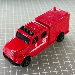 ○【ジャンク品♯104】マイスト/Maisto《サイズ約8×2×2cm》【ミニカー/くるま/車/クルマ】