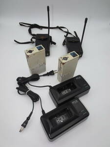 l【ジャンク】YAESU 無線機 2台セット 充電器 カバー付 YRM-211T