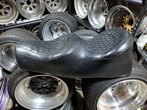 16 カワサキ KZ系? キング&クイーン？ シート Z1 Z2 Z750RS Z1R KZ1000 KZ900 Z750FX Z750D Z750F Z1000MK2 純正シートベース