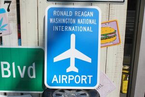 ワシントン 空港 道路標識 エアポート 看板 アメリカ レーガン