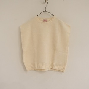 【美品/定価1.3万】マオメイド mao made *ニットベスト*Fペールオレンジスリーブレスプルオーバー(25-2412-529)【32A52】