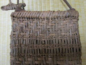 山葡萄 ヤマブドウショルダー 職人手編み 棚編み アジロ編み 国産ブドウ皮 オリジナル やまぶどう 　