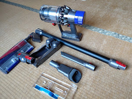 ｄｙｓｏｎ　ダイソン　　ＳＶ１２　　サイクロン式コードレス掃除機　Ｖ１０ Ｆｌｕｆｆｙ 　　中古品　　　簡単な動作確認のみ