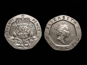 【イギリス】 1987年 20 ペンス　白銅貨　エリザベス2世女王　イングランド　薔薇　ローズ