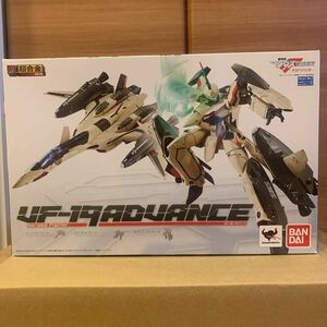 DX超合金 劇場版マクロスF マクロスF サヨナラノツバサ VF-19ADVANCE 未開封　BANDAI 