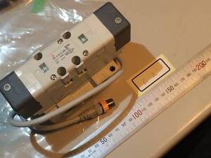 新品　SMC VQ7-6-FG-D-3ZSC-X52 電磁弁　（L2）