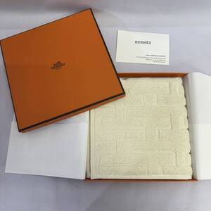 【タグ付き・未使用品】　HERMES　エルメス　ハンドタオル　ハンカチ　約33cm×33cm　フェイスタオル　ベージュ　ホワイト系　箱付き