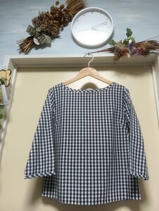 【極美品】★blauw＆wit(イノセント)★ブルー系のチェック柄で後ろボタンがお洒落なブラウス★サイズ／M