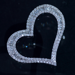 F1420【HEART】美しい天然ダイヤモンド０．７５ct 最高級18金WG無垢ペンダントトップ 重量2.41g 幅27.5×22.7mm