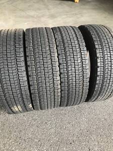 4本　バリ山　ブリヂストン　BS　W990　245/70R19.5　約16ｍｍ　スタッドレス　245-70-19.5　245/70/19.5