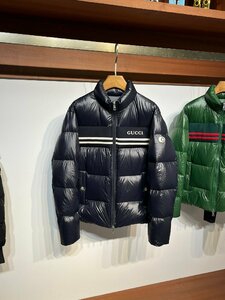 GUCCI　グッチ　ダウンジャケット　ジャンパー　シップアップ　アウター　ハイネック　防寒　ネイビー　カジュアル　サイズ48 1000円～