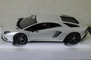 オートアート(AUTOart) 1/18 ランボルギーニ アヴェンタドール S LAMBORGHINI AVENTADOR S PEARL WHITE