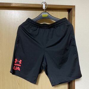 UNDER ARMOUR ショートパンツ LG