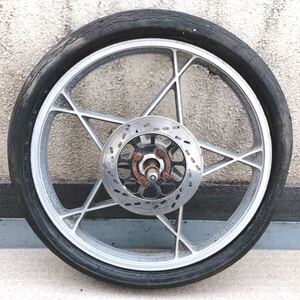 引き取り歓迎！/SUZUKI/スズキ/リアホイール/バイク用タイヤ付き/R133/2.50-2.75-18/J18×1.40 DOT/部品/中古品/現状品/部品取り/ジャンク