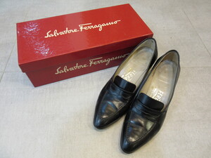 ◆Salvatore Ferragamo サルヴァトーレ フェラガモ FLORENCE フィレンツェ パンプス サイズ5.5 レディース 外箱付き　中古◆6066