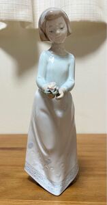 リアドロ　優しいお姉さん　#6982 LLADRO 陶器人形