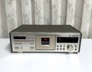 TEAC V-7000　カセットデッキ